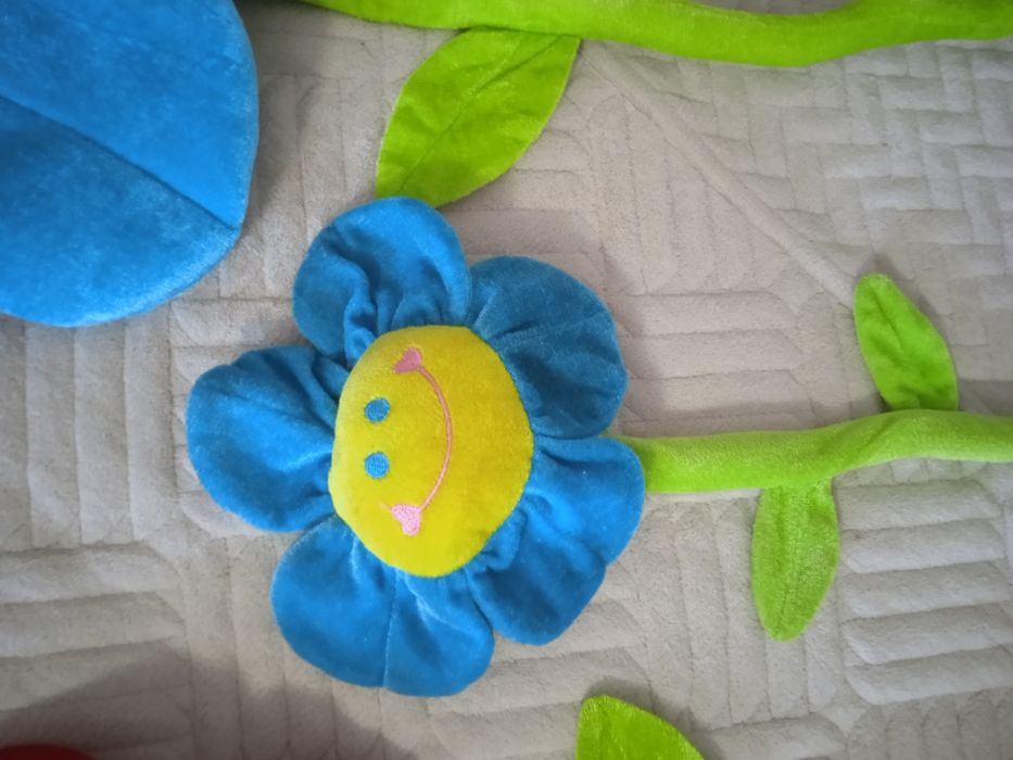 Мягкие игрушки- цветы
