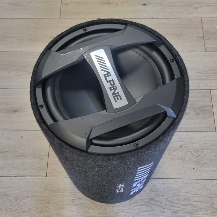Amanet F28: Subwoofer auto Alpine SWT-12S4+ Statie Alpine MRV-M250