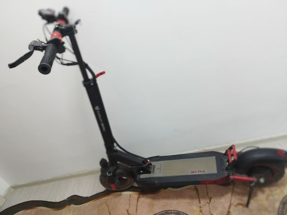 Kuggo m 4 pro  самокат