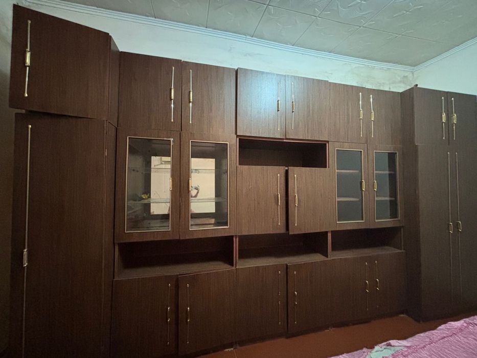 Стенка - шкаф для дома