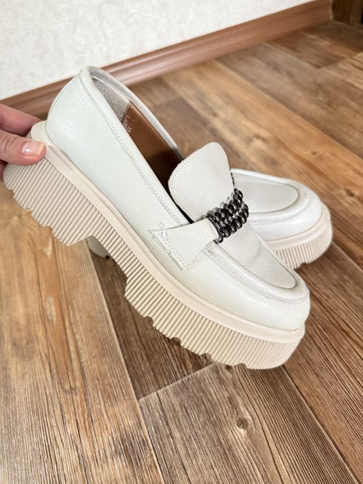 Продам кожаные лоферы