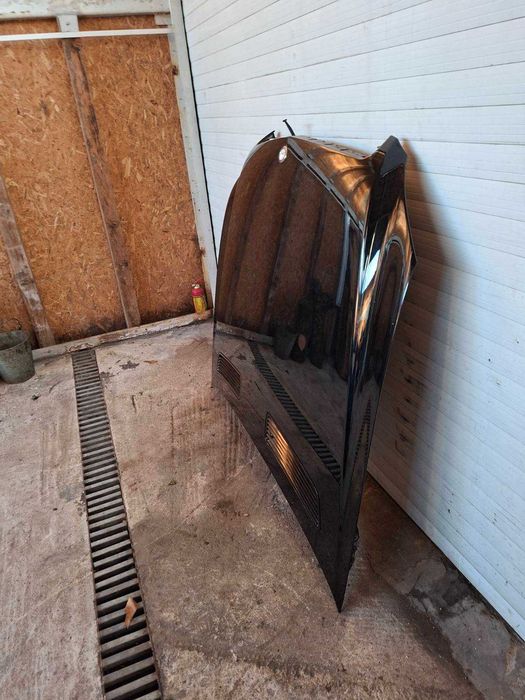 Продавам преден капак за  Мерцедес S класа W221  фейслифт,2013 година.