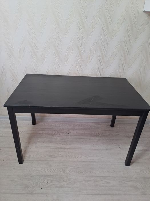 Продам  кухонный стол