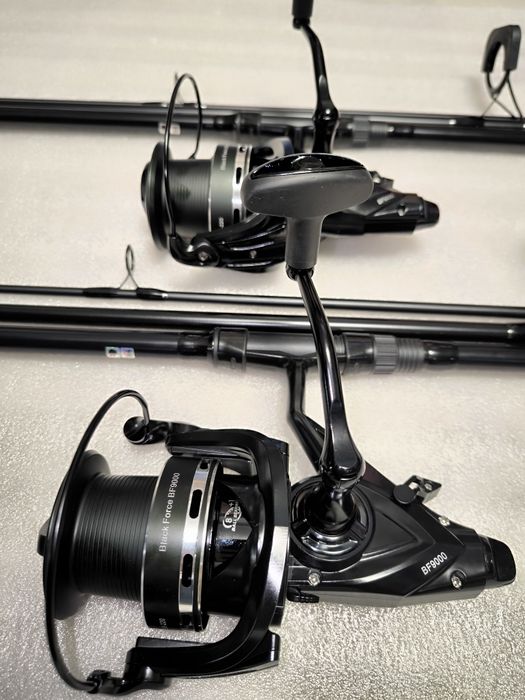 SET 2 Lansete FLX8 3.90M 3Segmente 3.5LBS + 2 Mulinete FL BLACK F 9000
