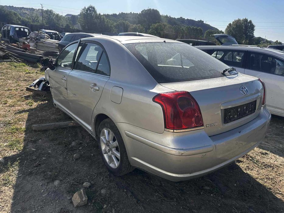 На части Toyota Avensis 2.2 D4D 150 к.с. 2005 година