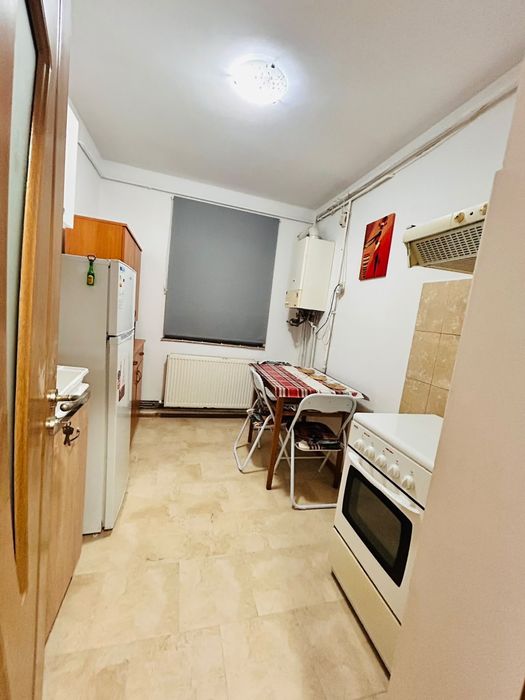 Apartament 2 camere Fratii Golesti