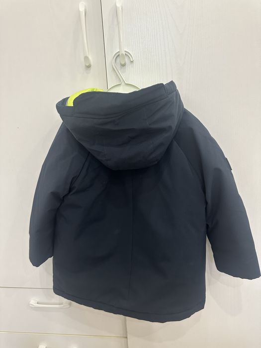 Продам детскую куртку