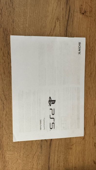 PS5 новая, на гарантии