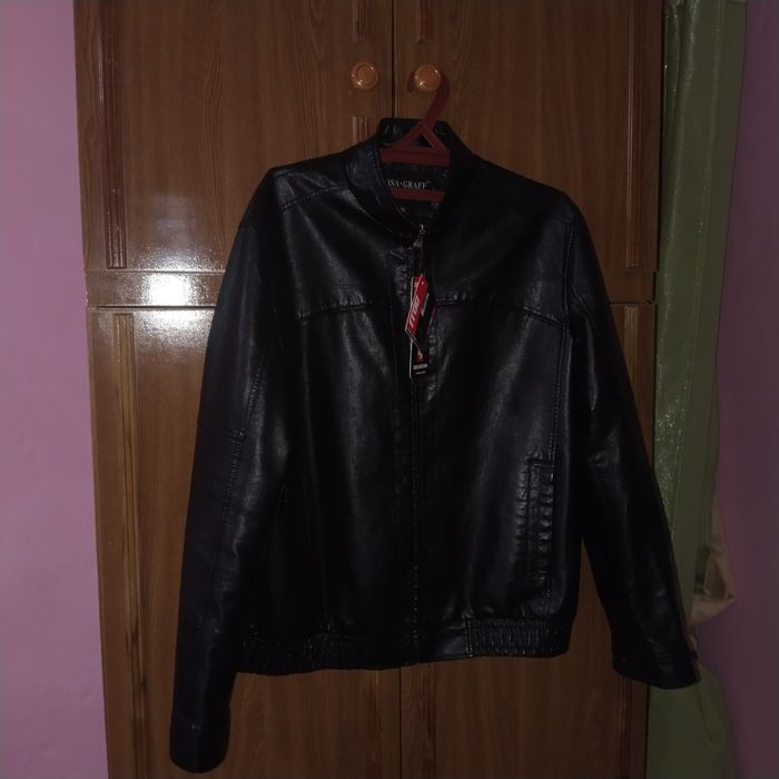 Продам кожная куртка