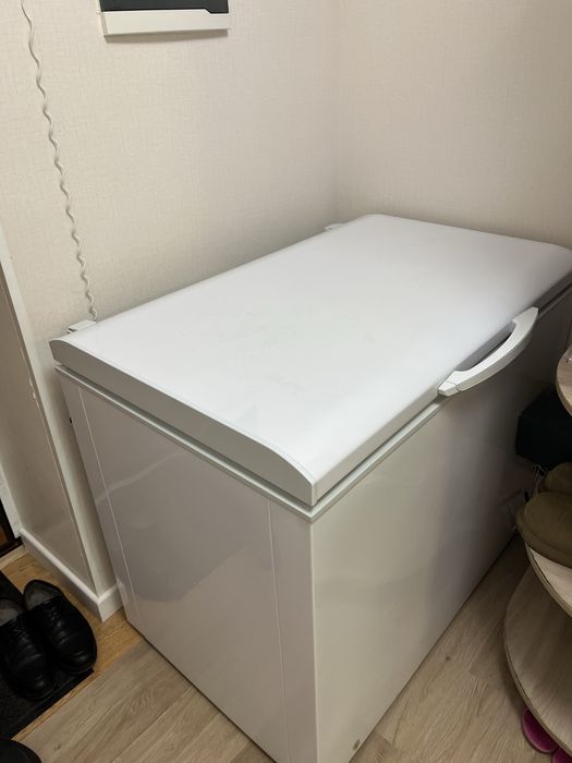 Продаю морозильник