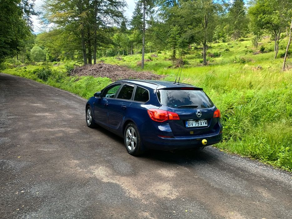 Vand Opel Astra j sport tourer  2011