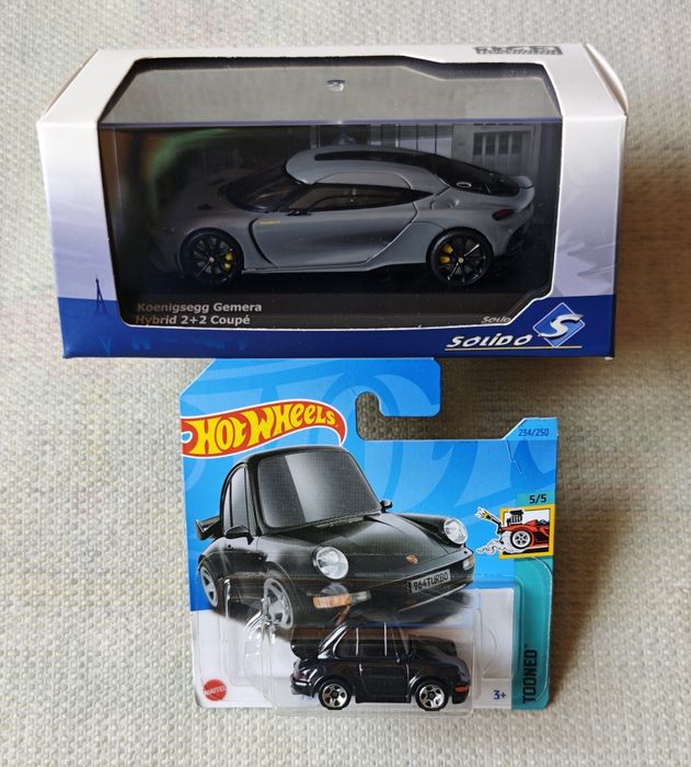 Продавам коли Hot Wheels