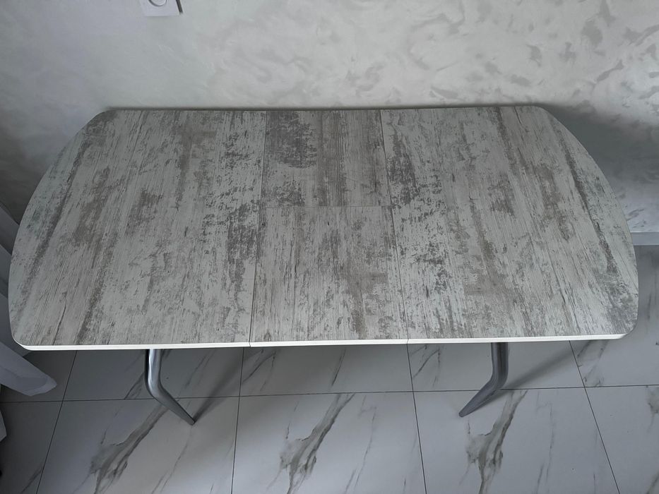 Кухонный стол   .