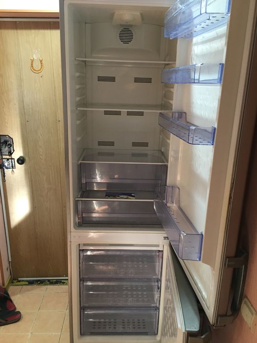 Холодильник BEKO