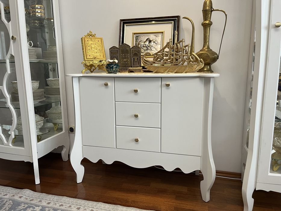 Срочно продаётся диван и гостиный гарнитур!