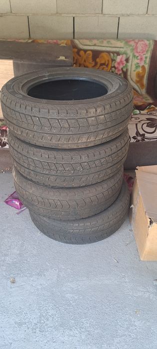 Продам шины зимние р16