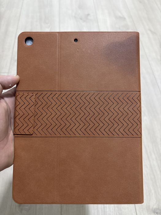 Husa Ipad 10.2 pentru generatia 7 si 8 (2019/2020) maro
