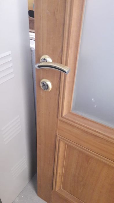 Есіктер. Өлшемі 80 70 60