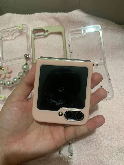 Samsung Z Flip 5