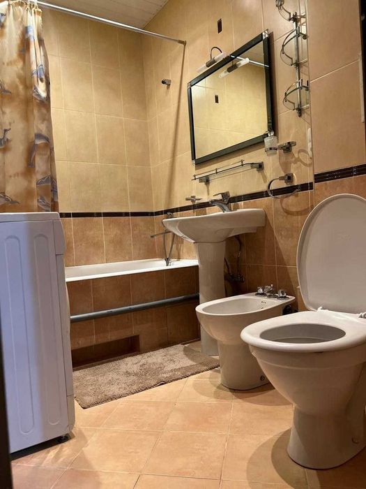 3х комнатная на Ц-1 в тихом месте рядом с Эко Парком