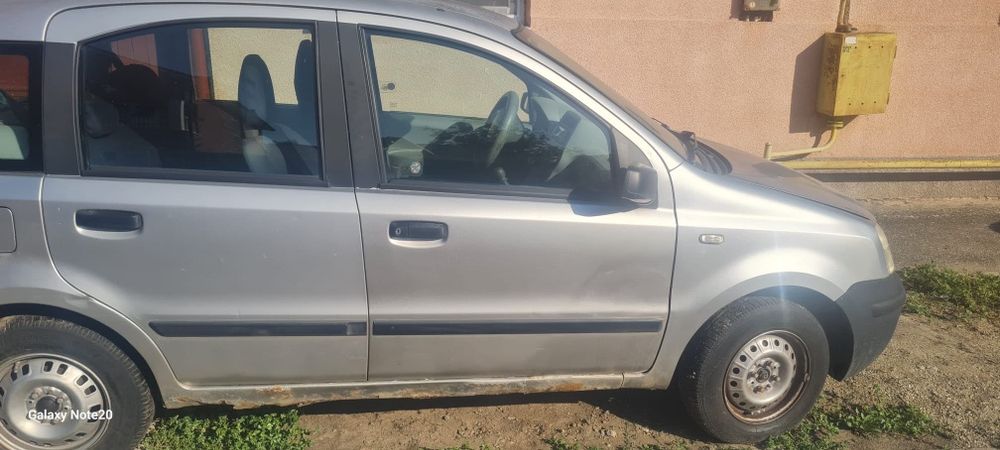 Vând fiat panda pentru dezmembrări   sau programul tabla 2005