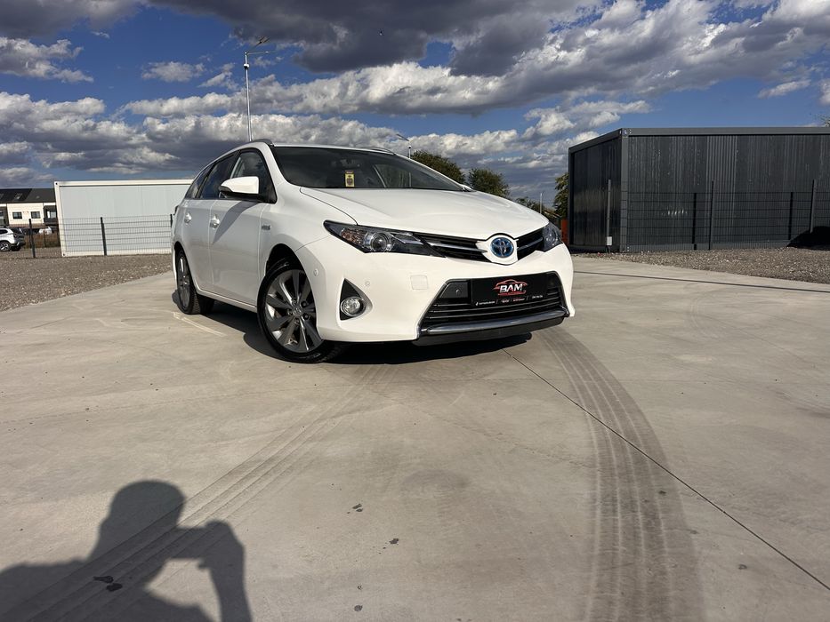Toyota Auris 1.8 Hybrid Automata