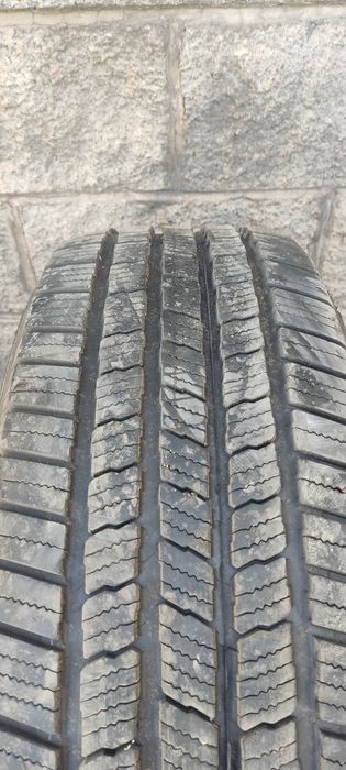 Продам шины двух видов.