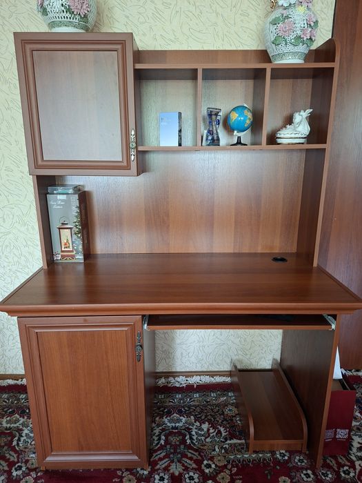 Спальная мебель в отличном состоянии
