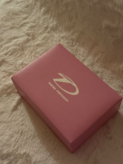 Часовник Time Design, със сменяеми каишки