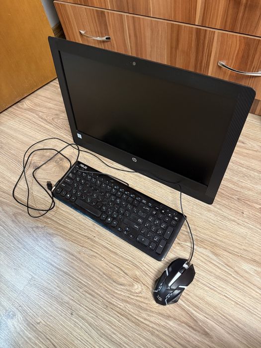 Продам моноблок HP Pro One 400 G3 20 NT