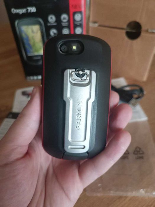 GPS-навигатор Garmin Oregon 750