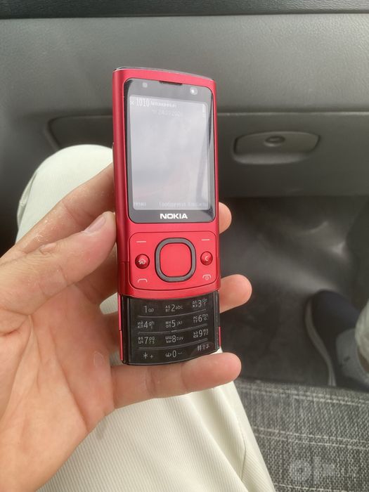 Nokia 6700 slider