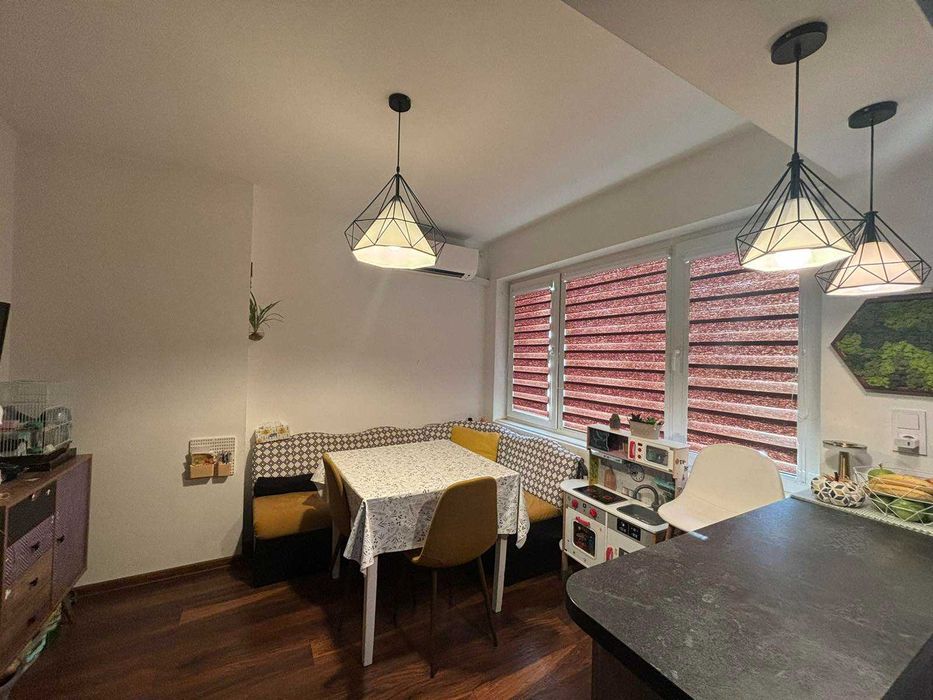 Продава се Тристаен апартамент в Карлово - 96 кв.м за 1615 €/кв.м - Снимка #1