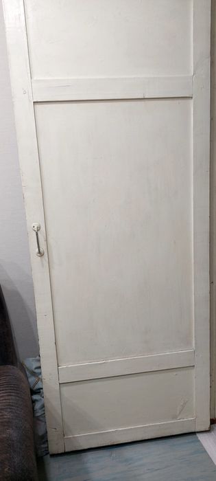 Продам межкомнатные двери Б/у