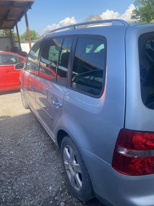 На части VW Touran 2.0