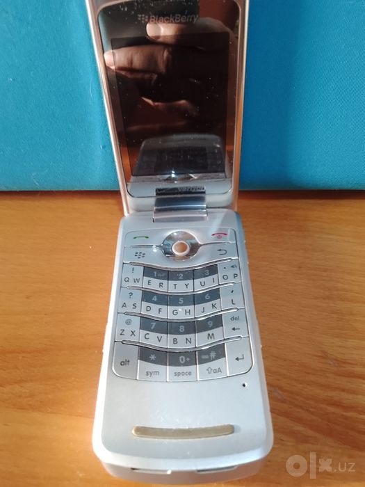 Продаю телефон Blackberry 8230