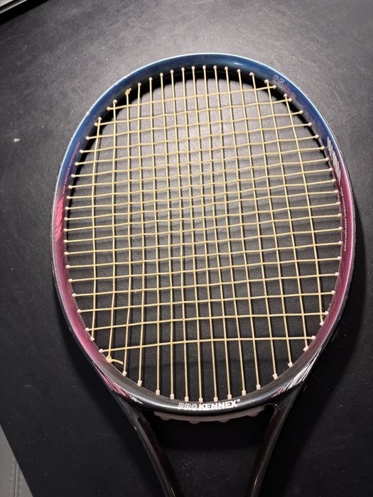 Racheta tenis pentru amatori