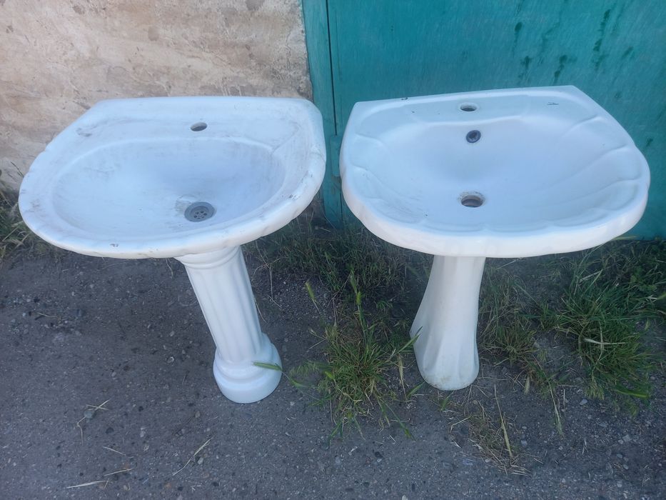 Продаётся раковина для ванны и туалета ..