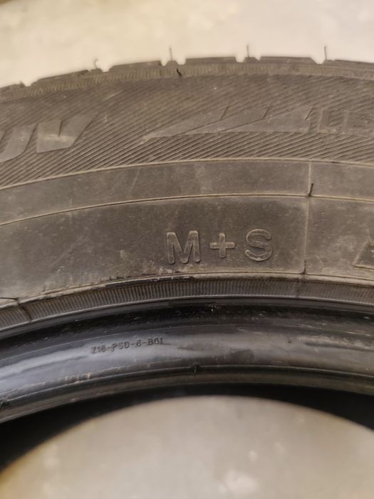 Шины Toyo зимние 225/60R18