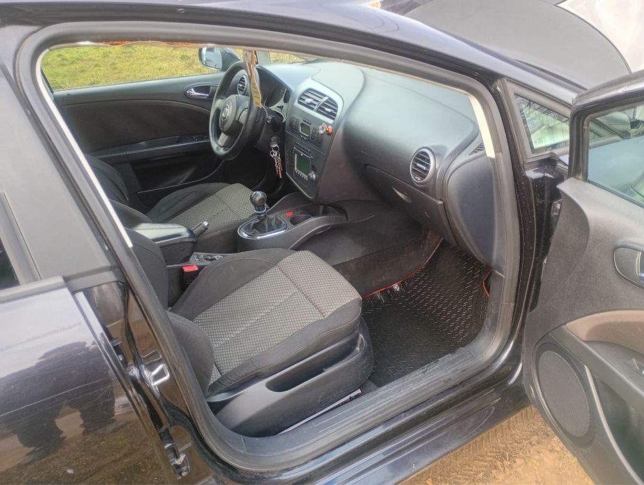 Vand seat leon.