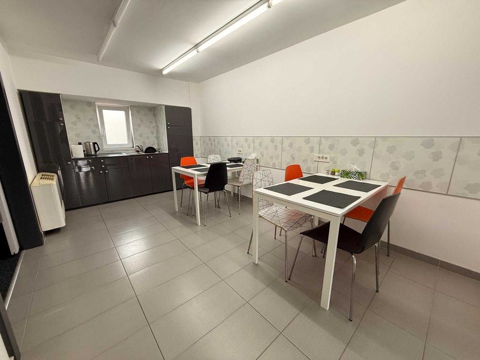 Proprietar vand cladire P+1 cu birouri, depozit si teren 2.641 mp in Timisoara
