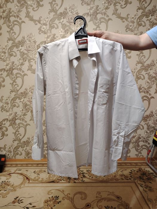 Мужские рубашки и брюки