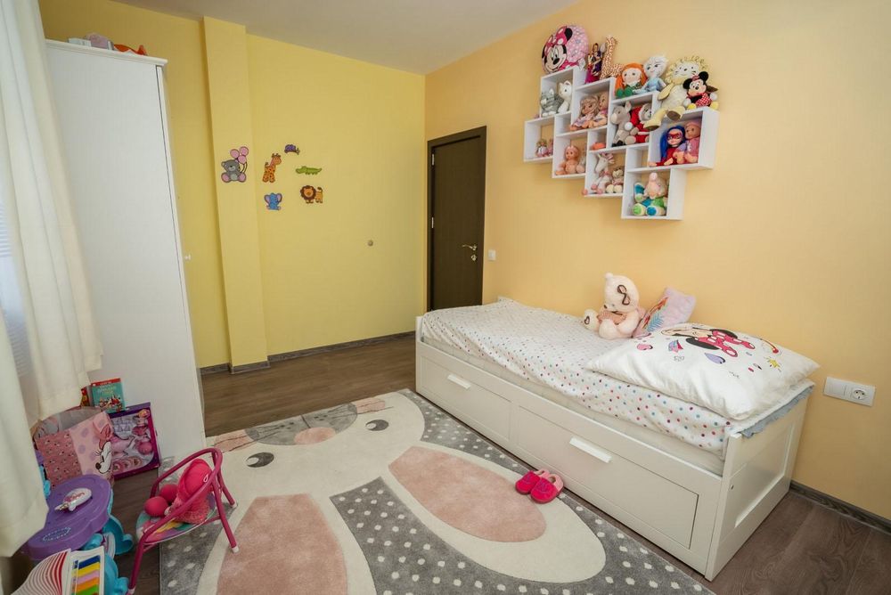 Луксозна Къща в кв. Сарафово, м. Лахана