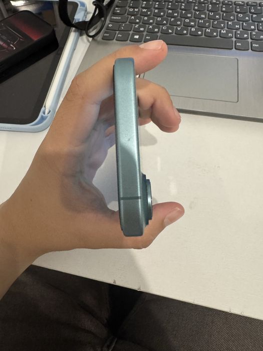 Iphone 16 teal 128gb
