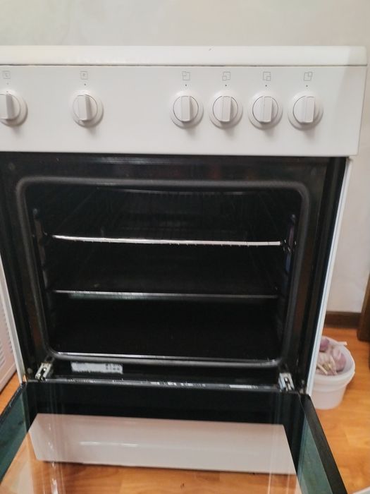 Продам электроплиту BEKO