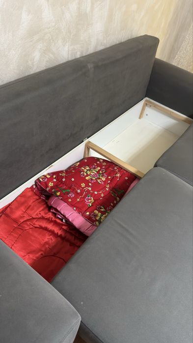 Продам диван очень качественный