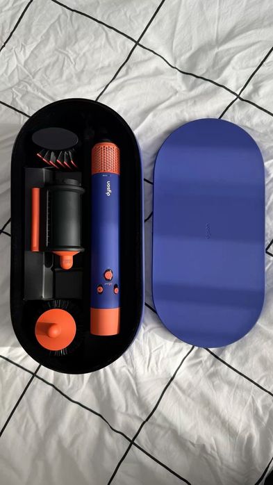 Роскошный Dyson Airwrap HS08 Vinca Blue