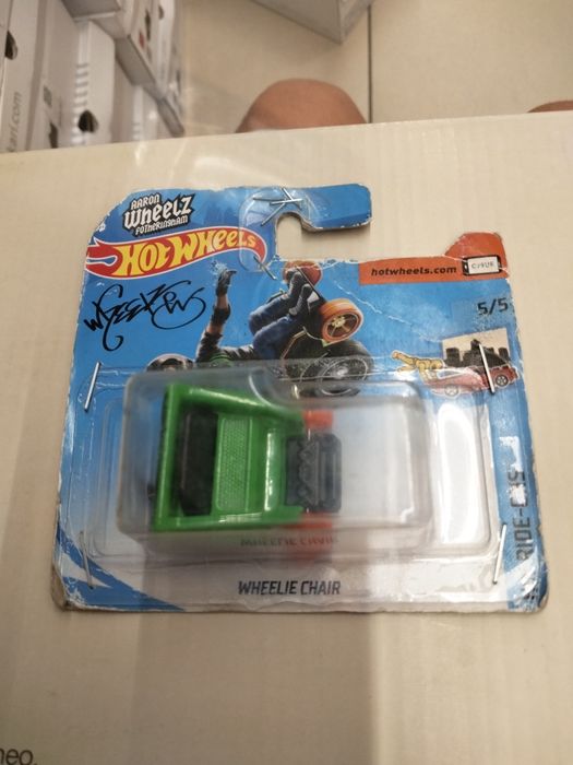 Hot wheels AARON WHEELZ б/у