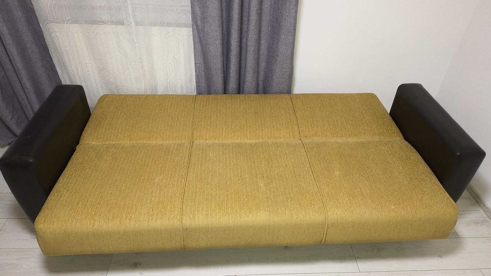 Canapea extensibila 3 locuri /Cu lada / Imitatie piele +textil