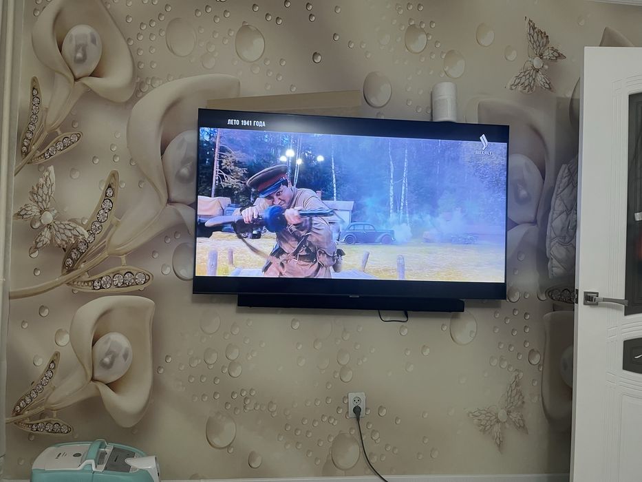 Продам та Samsung Smart TV 65